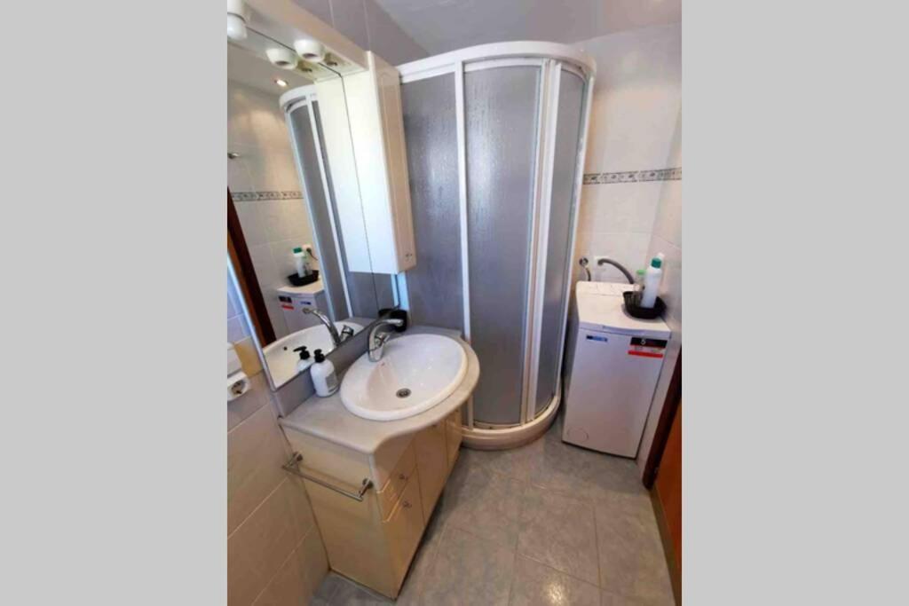 Comfy Sea View Apartment With Parking Calpe Bagian luar foto